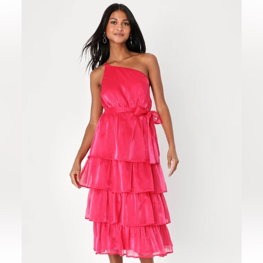 ⚜️ 3/$25 ⚜️ NWT Lulus Hot Pink Organza Tiered One-Shoulder Midi Dress, XS.